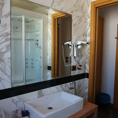 Hotel Columbus Dependance Lignano Sabbiadoro